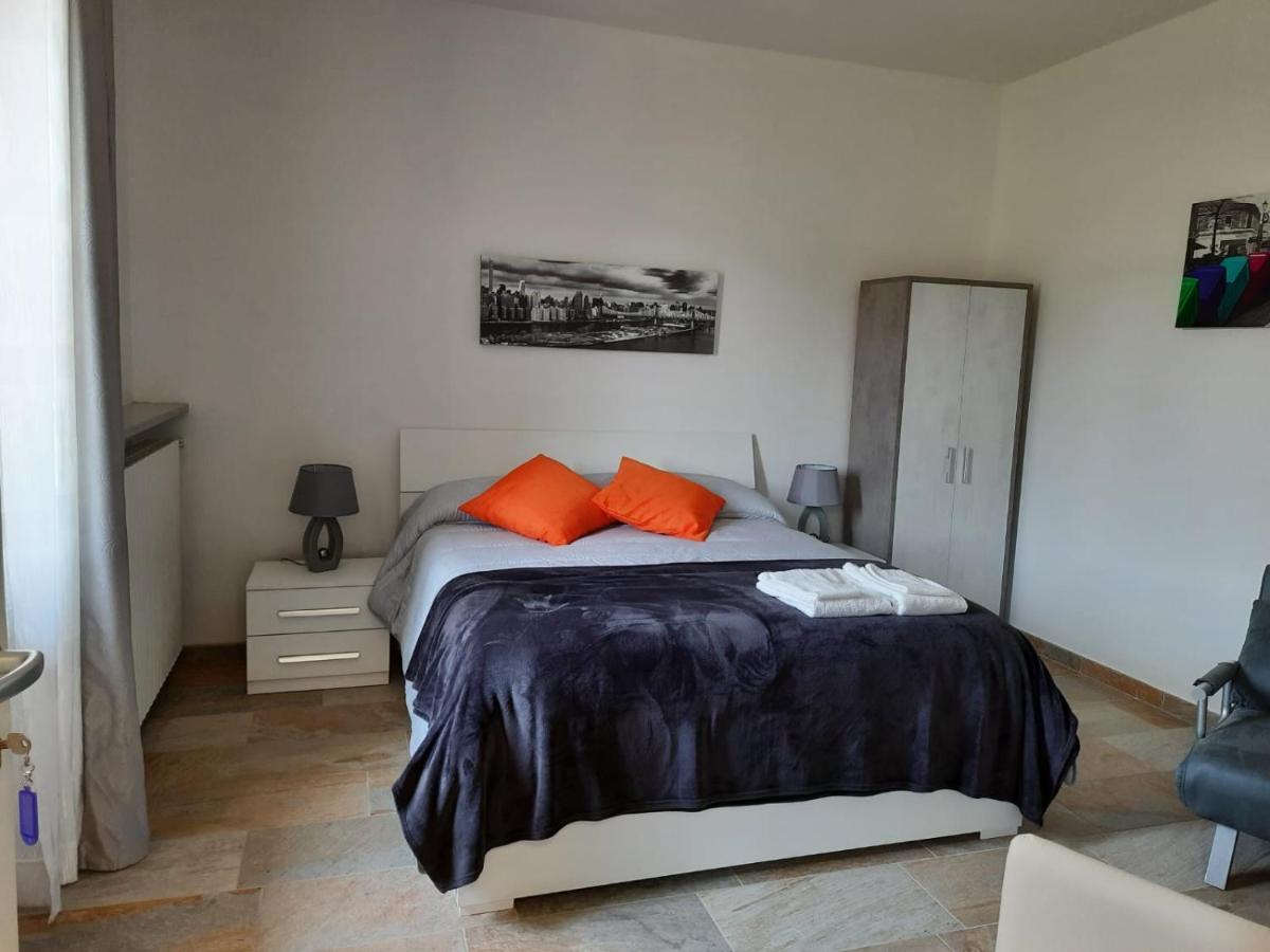 Nautica Tarello - Casa Ena Beb Bed & Breakfast Viverone Exterior photo