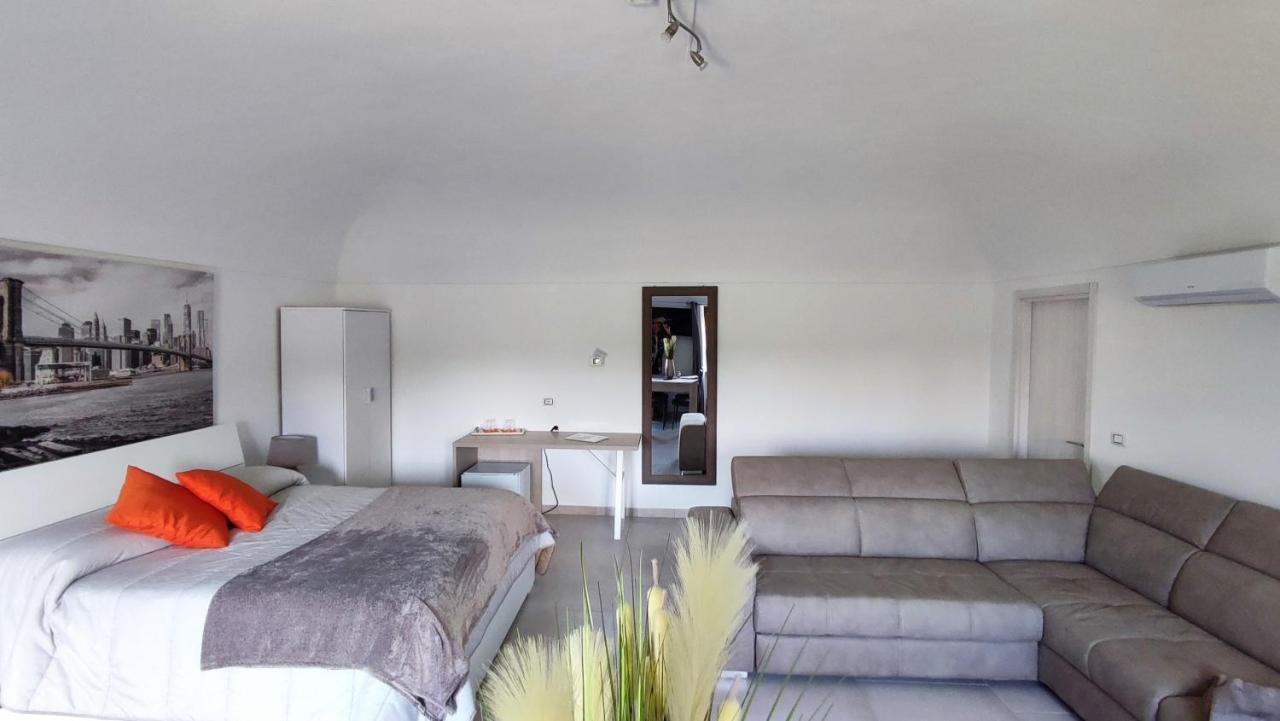Nautica Tarello - Casa Ena Beb Bed & Breakfast Viverone Exterior photo